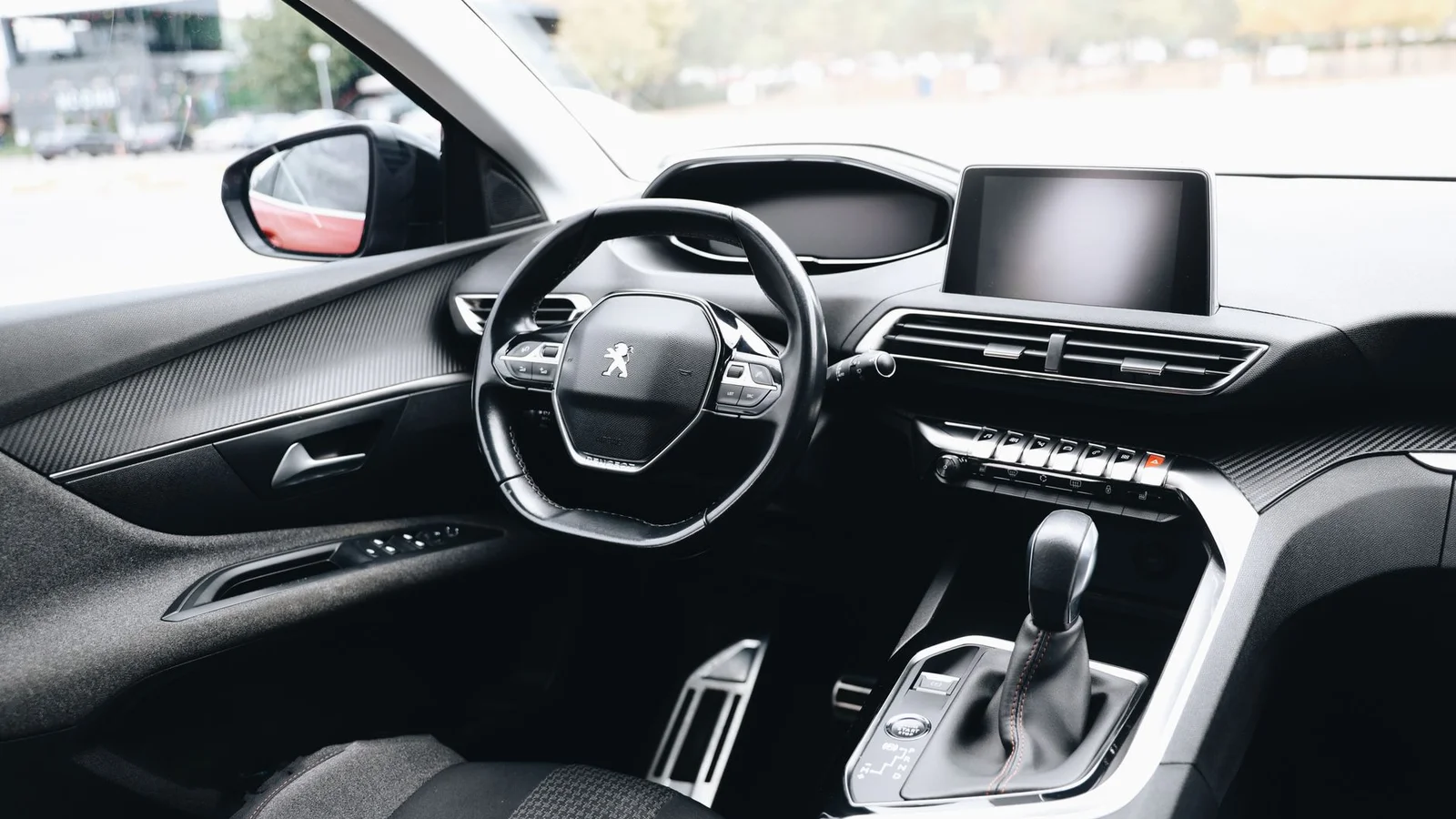 Ford PowerShift mjenjač s izvađenom mehatronikom na radnom stolu